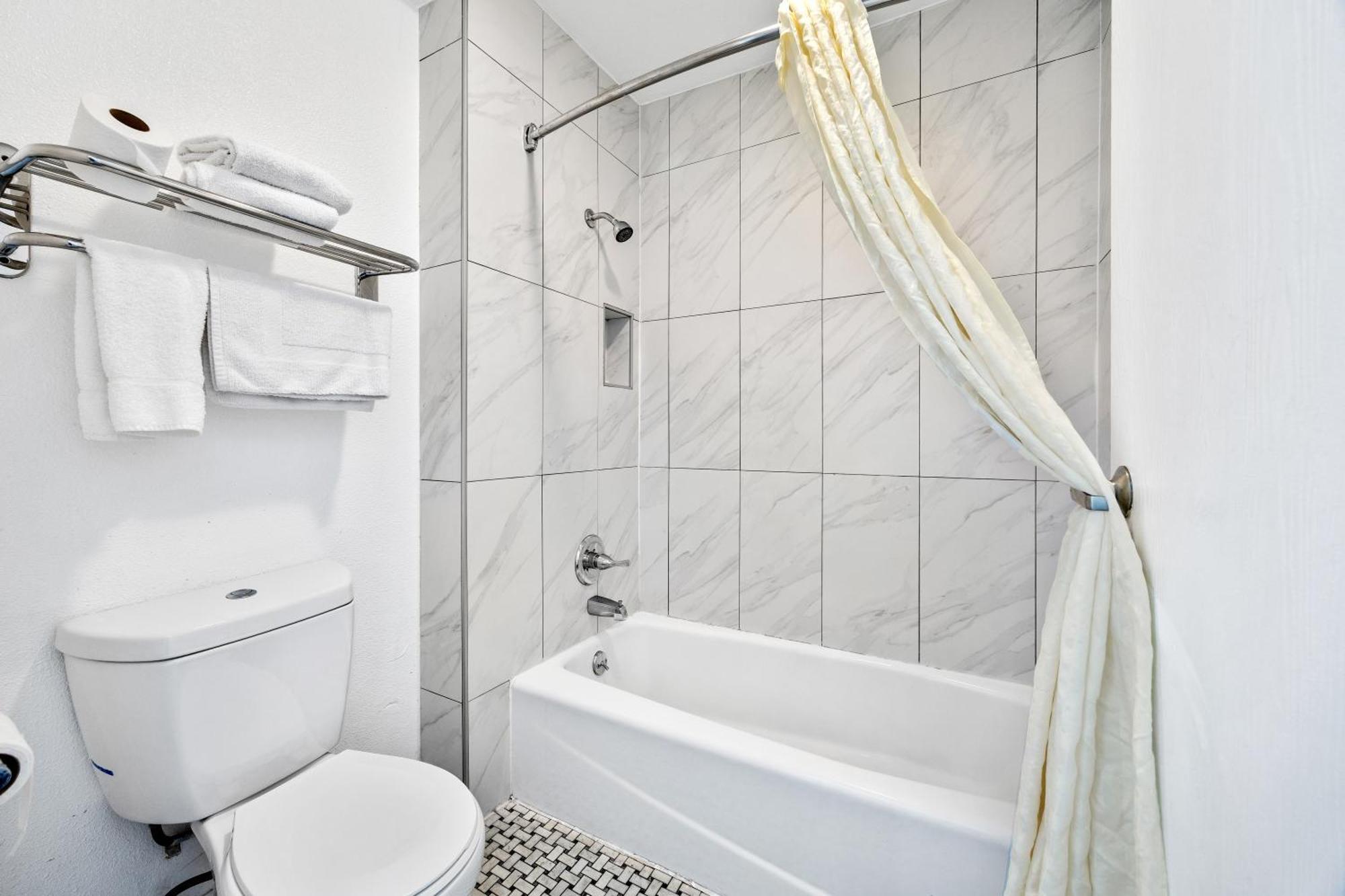 Motel Executive 2*