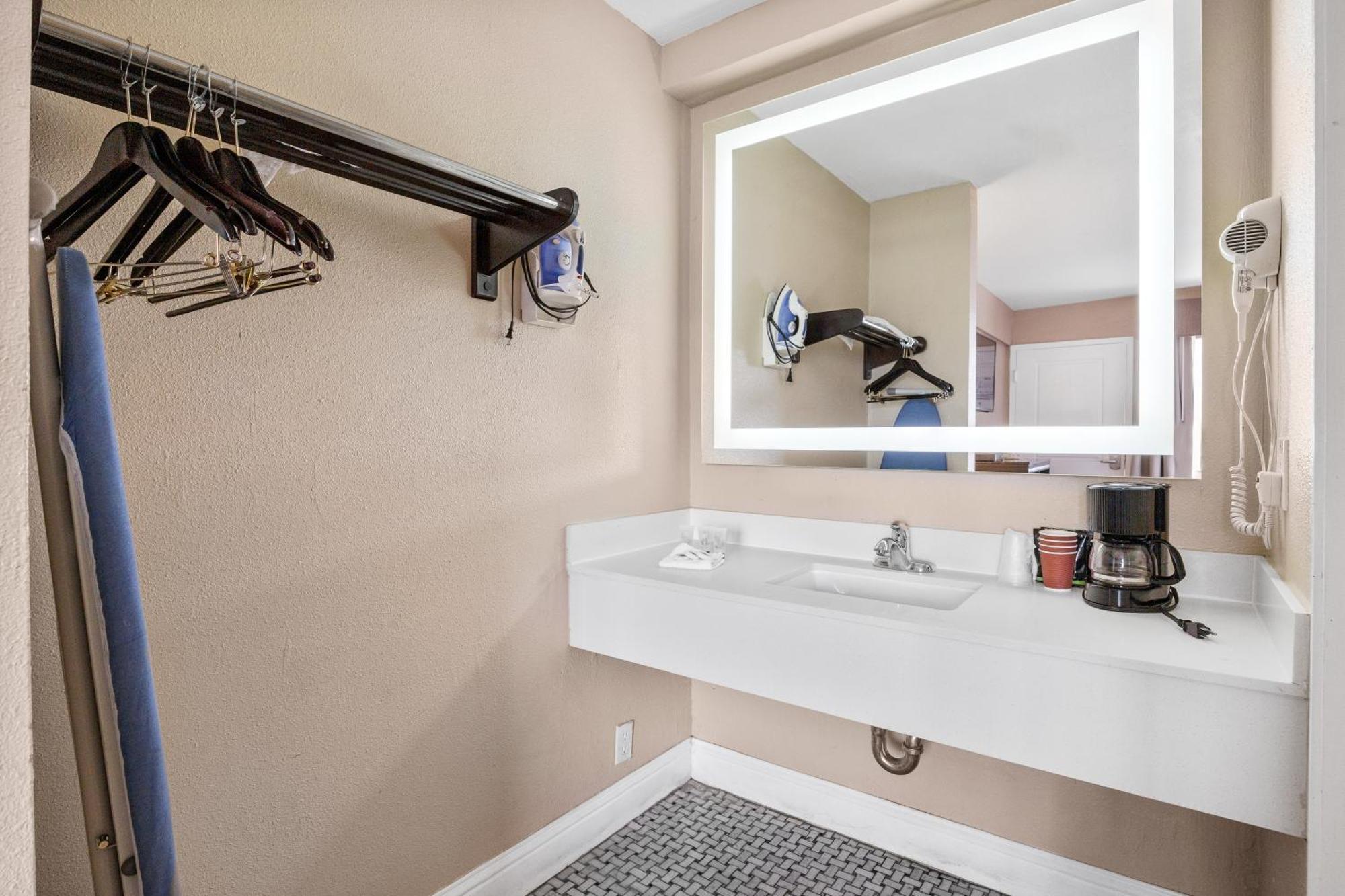Executive Motel 2*