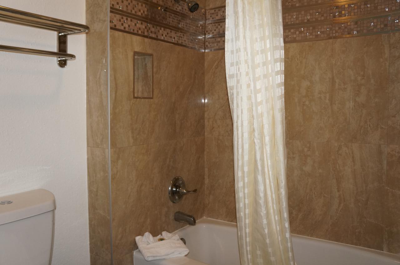 Executive Motel 2*
